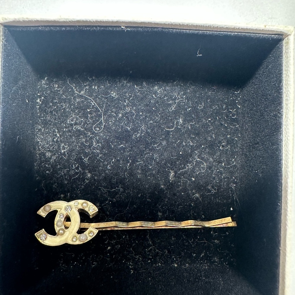 Chanel Hair Accessories With Box - Picture 1 of 5